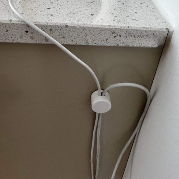 Transparent kabelklemme for stoffledning – vegg og tak - Bilde 5