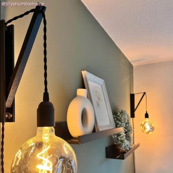 Lysknekt av tre sort - Justerbar pendel veggfeste til lampe