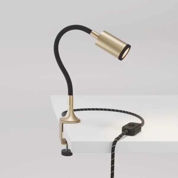 Mag-I Spot bordlampe med bordklemme - Børstet Messing