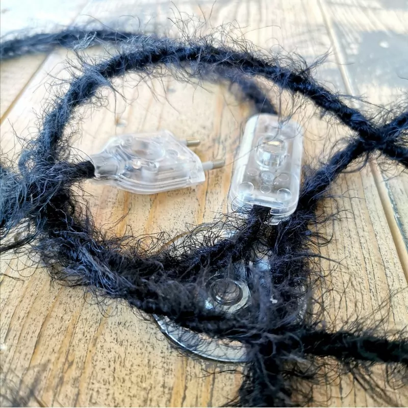 Svart Fluffy Stoffledning | Tvinnet | 3x0.75mm2 (2 + jord) - Bilde 2
