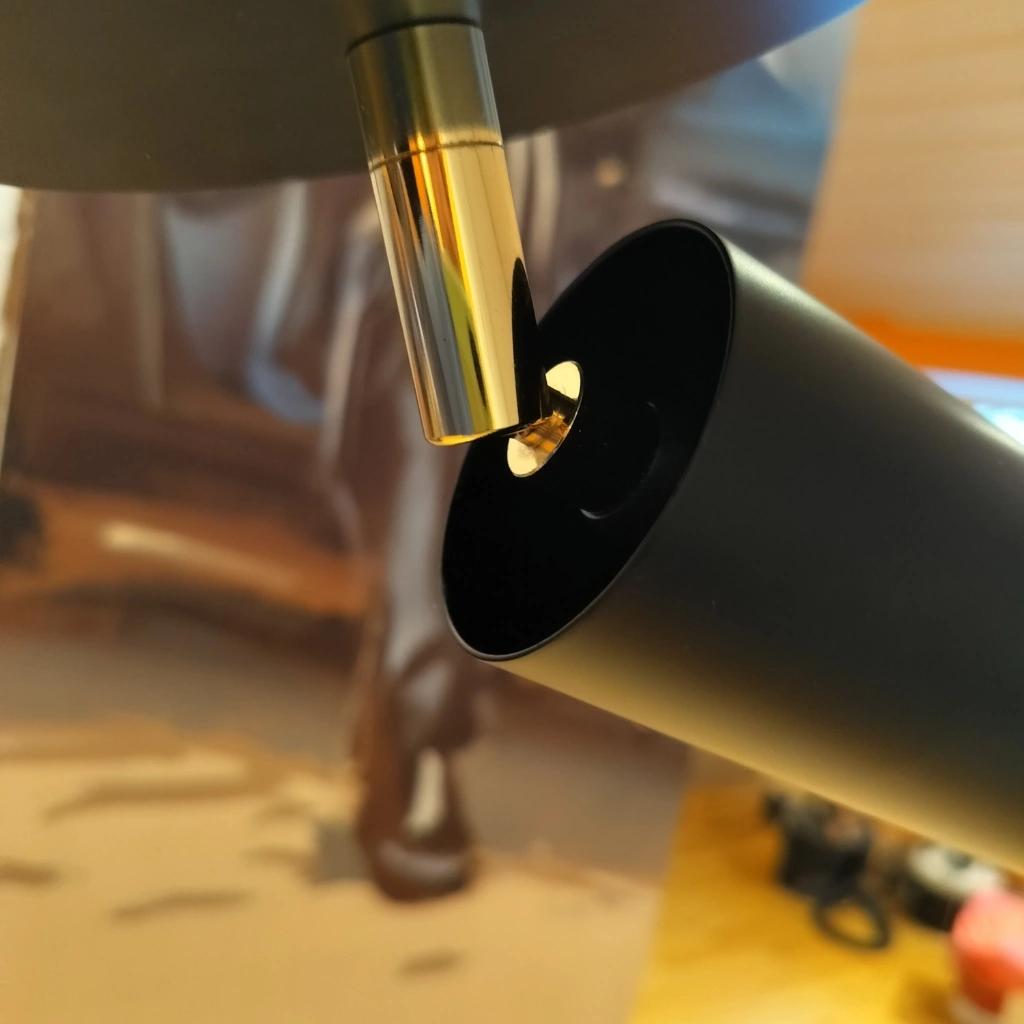 Justerbart Ledd av Metall M10. Bevegelig hult ledd til lampe - Bilde 4