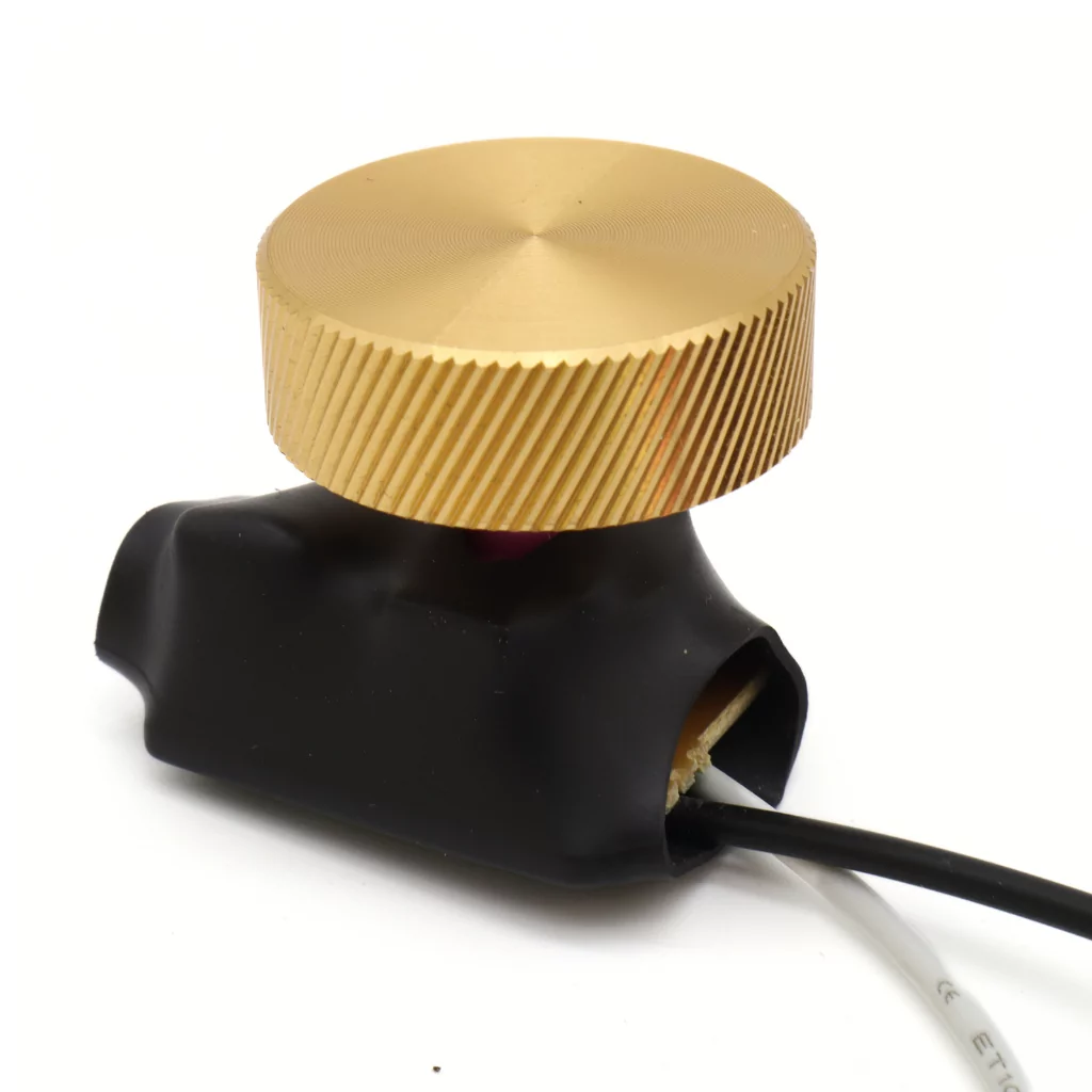 Kompakt Mini Dimmer – Gull riflet ALU. For innbygging. LED/Halogen. 230V - Bilde 5