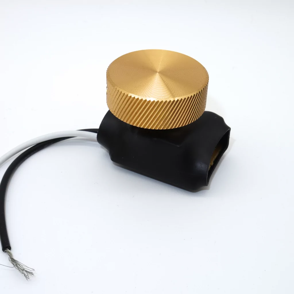 Kompakt Mini Dimmer – Gull riflet ALU. For innbygging. LED/Halogen. 230V - Bilde 2