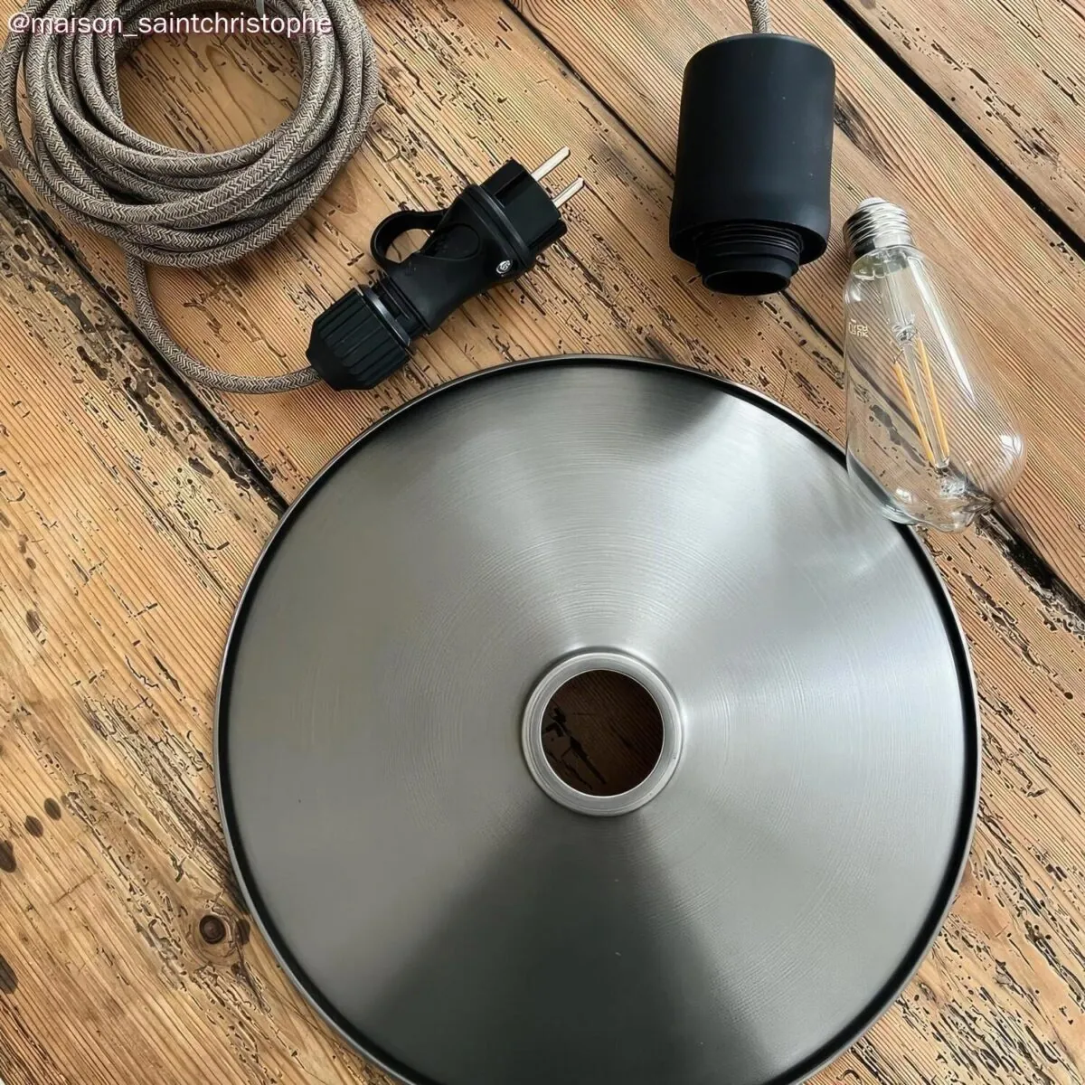 Sort Schuko plugg med ring 16A 250V IP44 Utendørs - Bilde 3